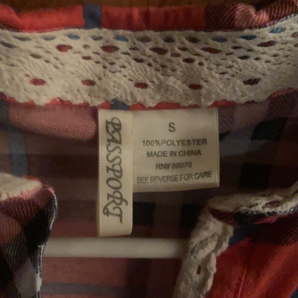 Button up t-shirt - Picture 2 of 2